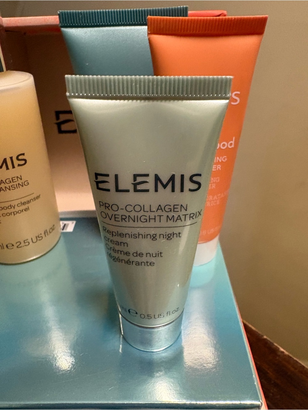 ELEMIS 5 Piece mini size skincare. - Picture 3 of 6